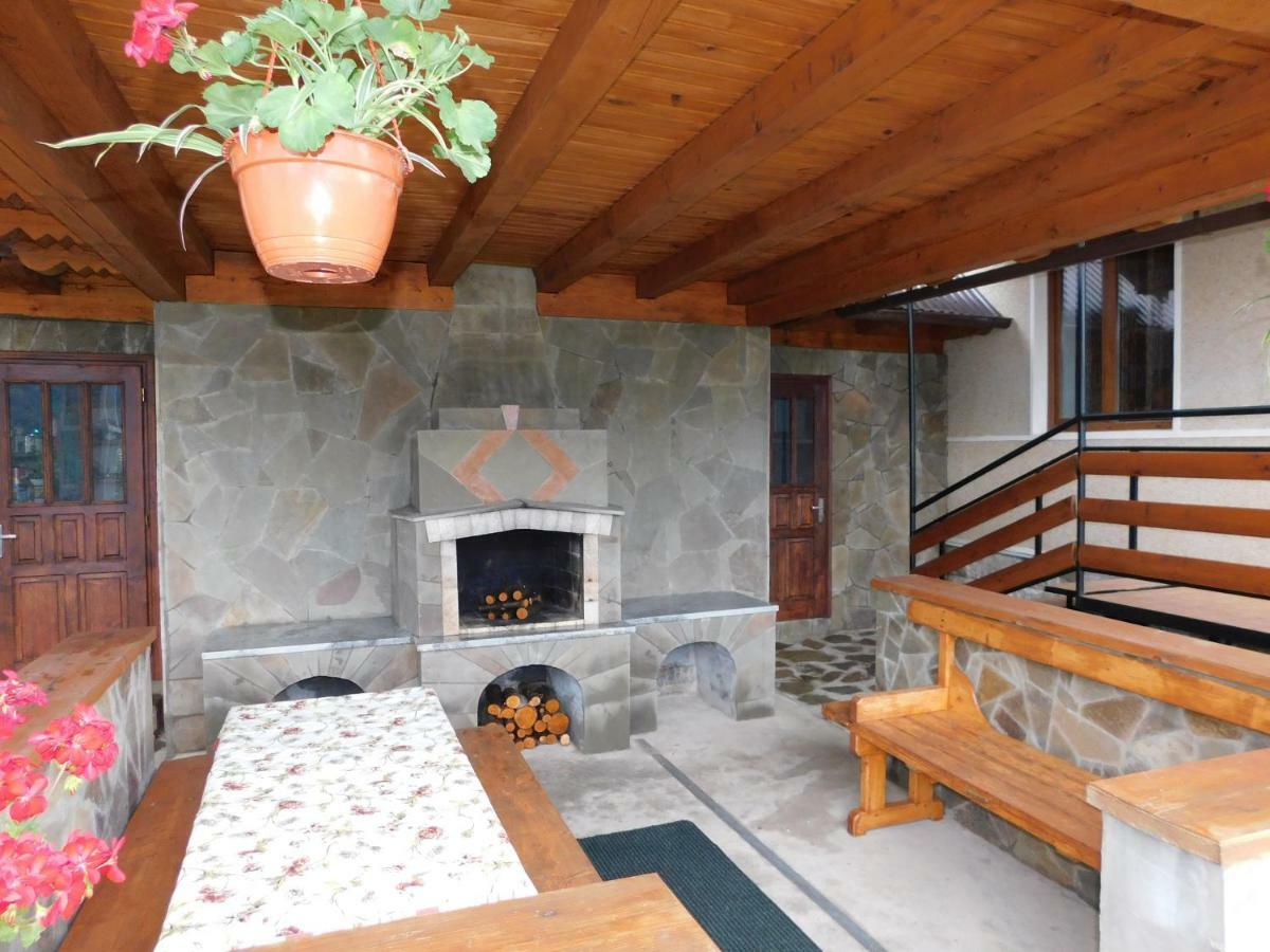 Glanz Cottage Yaremtche Extérieur photo